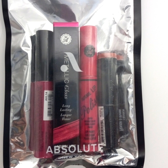 LIPSTICK BUNDLE - Picture 2 of 2